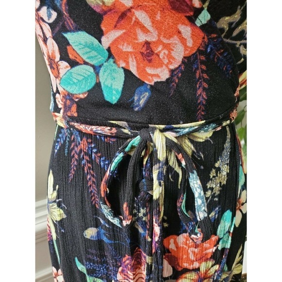 Dance & Marvel Floral Sleeveless V-Neck Wrap Dress - Picture 4 of 12
